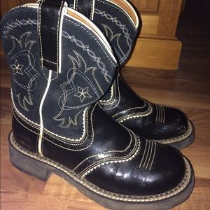 Women’s Ariat Fat Baby boots size 6.